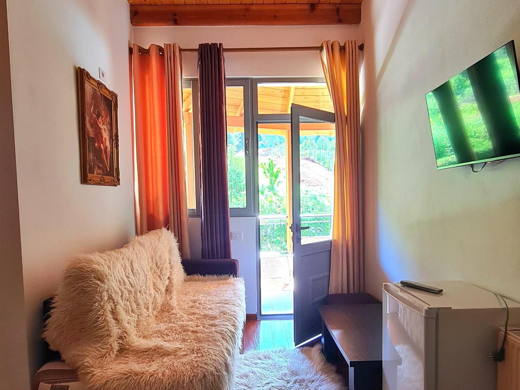 Hotel Sofra E Shpatit Elbasan Zimmer foto